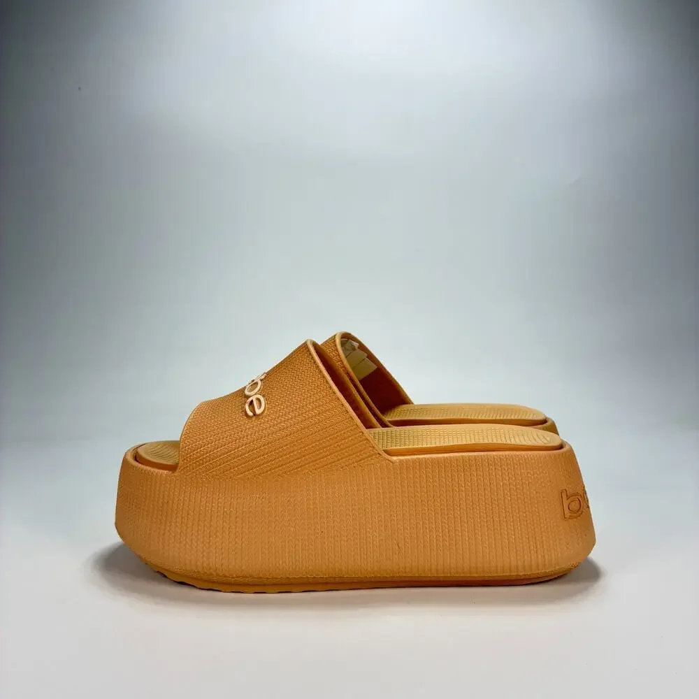 Bebe Plushy Natural Comfort Casual Slip On Platform Slide Sandals Women's Size 6